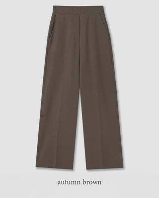 Stress-free! Comfortable wide-leg fleece-lined slacks that feel like training wear.