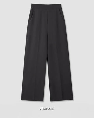 Stress-free! Comfortable wide-leg fleece-lined slacks that feel like training wear.