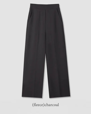 Stress-free! Comfortable wide-leg fleece-lined slacks that feel like training wear.