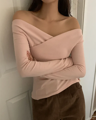 Soft brushed fleece shirred off-shoulder T-shirt