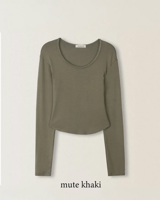 Round spandex T-shirt