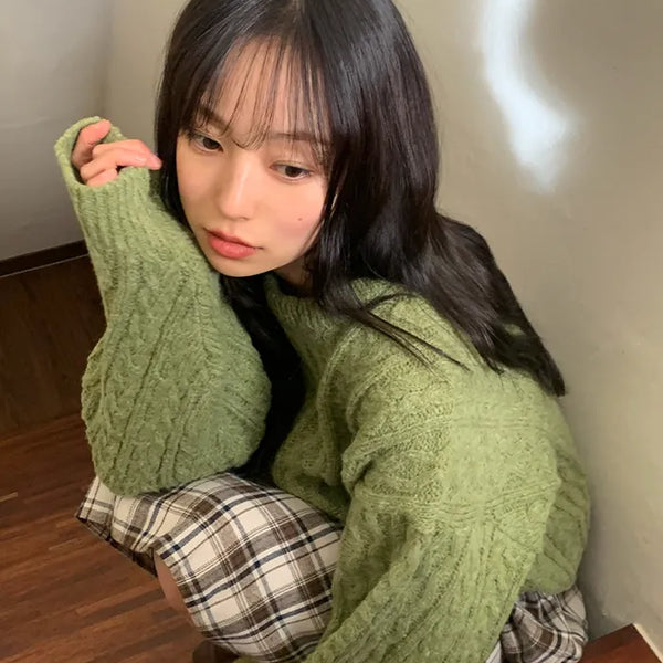 Cable knit long-sleeve knit