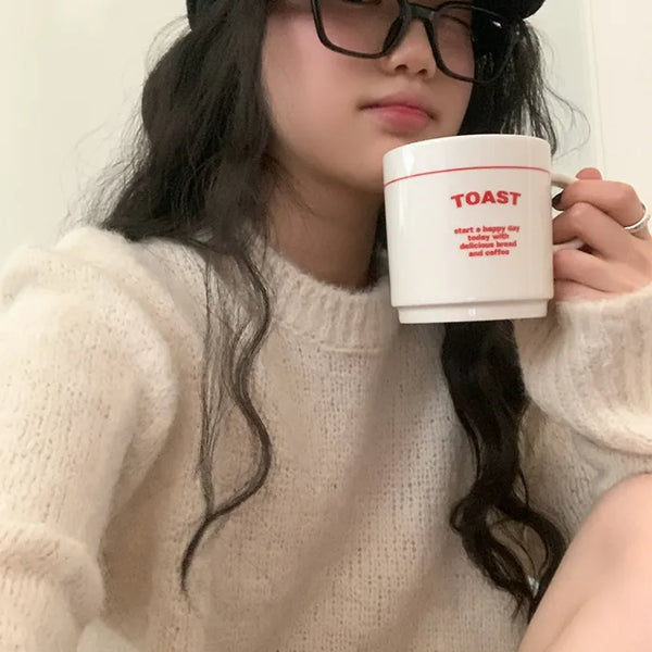Round-neck long-sleeved knit