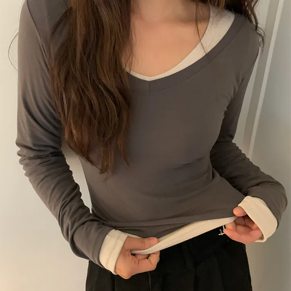 Fleece-lined V-neck cropped long-sleeve T-shirt
