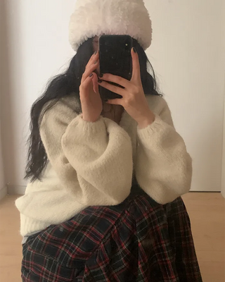 Basic Loose Fit V-Neck Knit