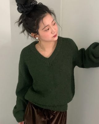 Basic Loose Fit V-Neck Knit