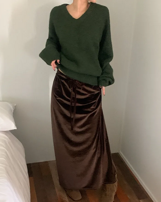 Basic Loose Fit V-Neck Knit