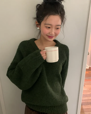 Basic Loose Fit V-Neck Knit