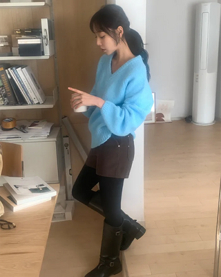 Basic Loose Fit V-Neck Knit