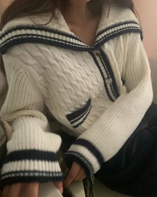 Two-tone twisted color knit cardigan