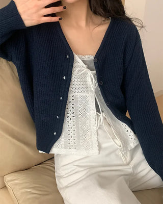 Slim V-neck knit cardigan