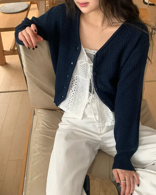 Slim V-neck knit cardigan