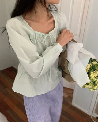 Square Shirring Ribbon Blouse