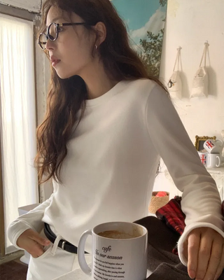 Basic Round Long-Sleeve T-Shirt