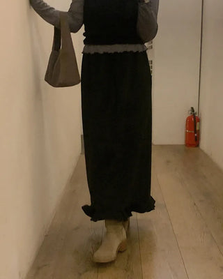 Frilled suede long skirt