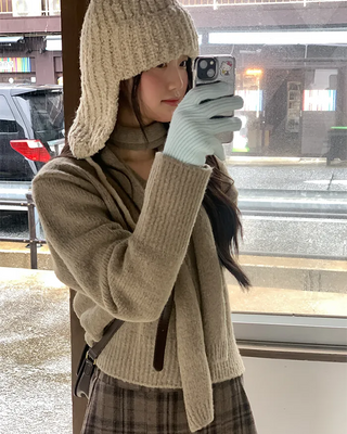 Alpaca knit earmuff cap
