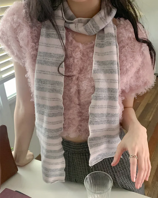 Striped muffler