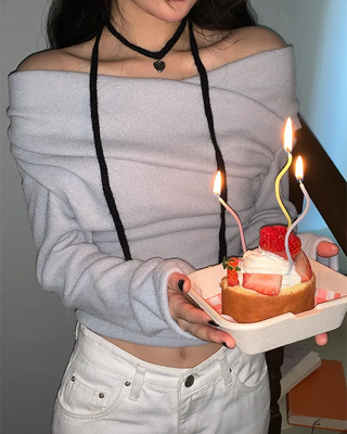 Fleece-lined shirred off-shoulder T-shirt