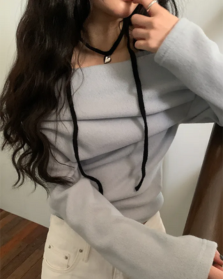 Fleece-lined shirred off-shoulder T-shirt