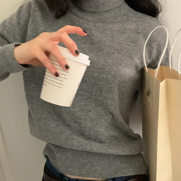 Cashmere turtleneck knit