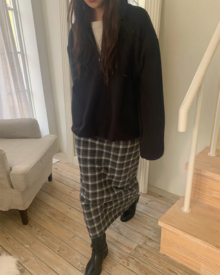 Two-tone fleece half-zip sweatshirt