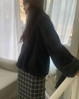 Two-tone fleece half-zip sweatshirt