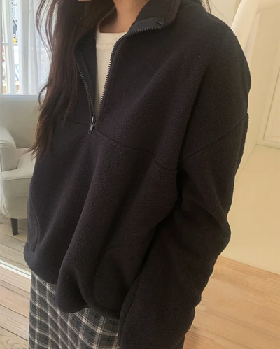 Two-tone fleece half-zip sweatshirt