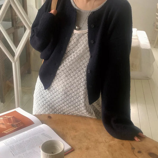 Round cardigan