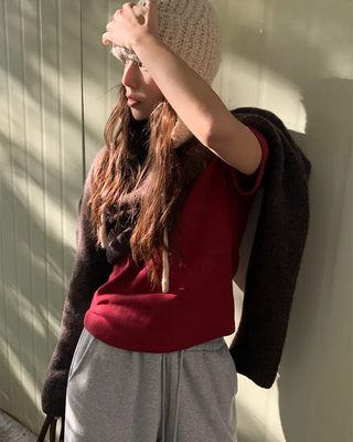 Peach-colored brushed-back basic short-sleeved T-shirt