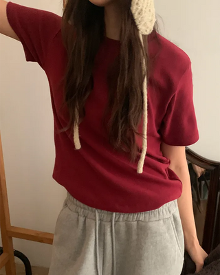 Peach-colored brushed-back basic short-sleeved T-shirt