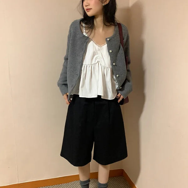 Classic pleated shorts