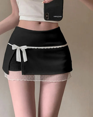 Lace ribbon pleated mini skirt