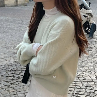 Loose-fit cropped round knit