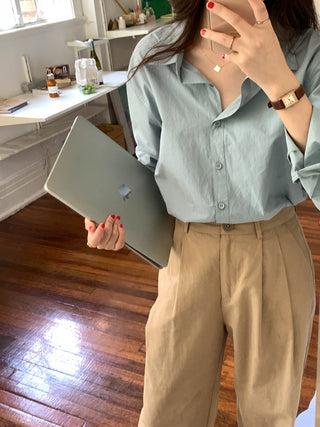 Solid Korean lapel loose long sleeved shirt