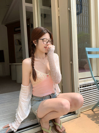 V neck lace small floral top