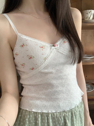 V neck lace small floral top