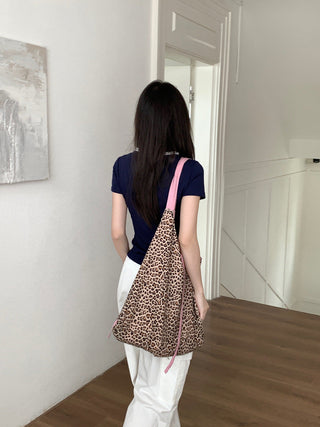 Fake two piece short sleeved floral top