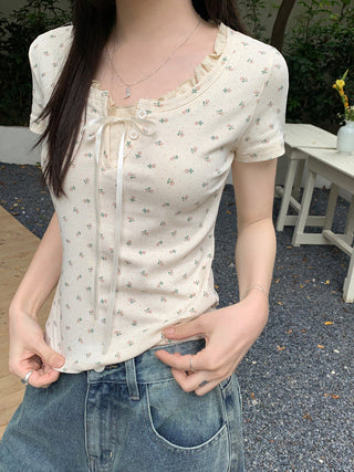 Fake two piece short sleeved floral top