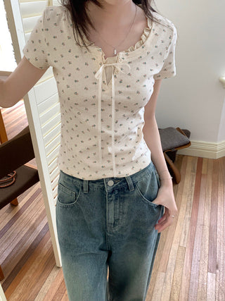 Fake two piece short sleeved floral top