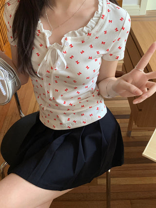 Fake two piece short sleeved floral top