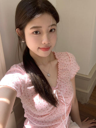 Short-Sleeve V-Neck Floral Lace Panel Tee