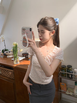 Short-Sleeve V-Neck Floral Lace Panel Tee
