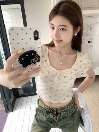 Short-Sleeve Floral Print Crop Top