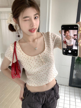 Short-Sleeve Floral Print Crop Top