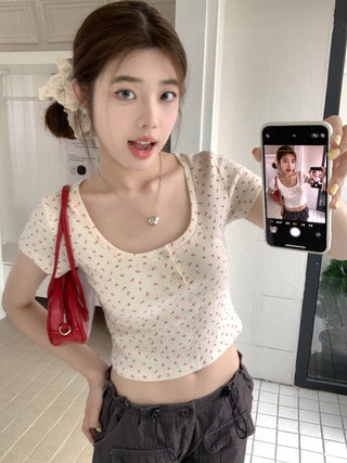 Short-Sleeve Floral Print Crop Top