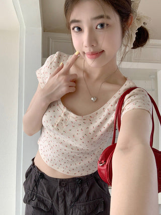 Short-Sleeve Floral Print Crop Top