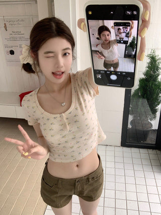 Short-Sleeve Floral Print Crop Top