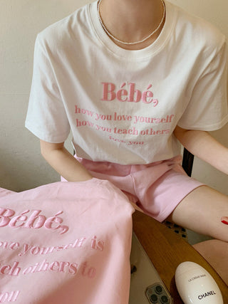 Embroidery round neck T -shirt