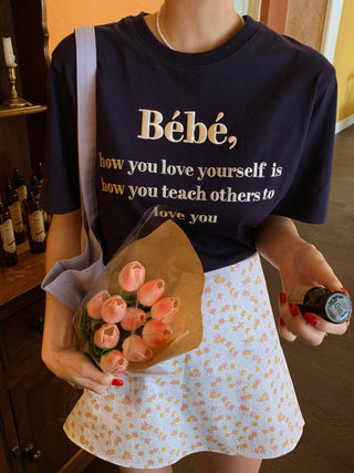 Embroidery round neck T -shirt