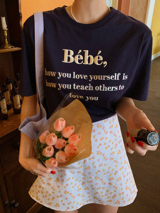 Embroidery round neck T -shirt